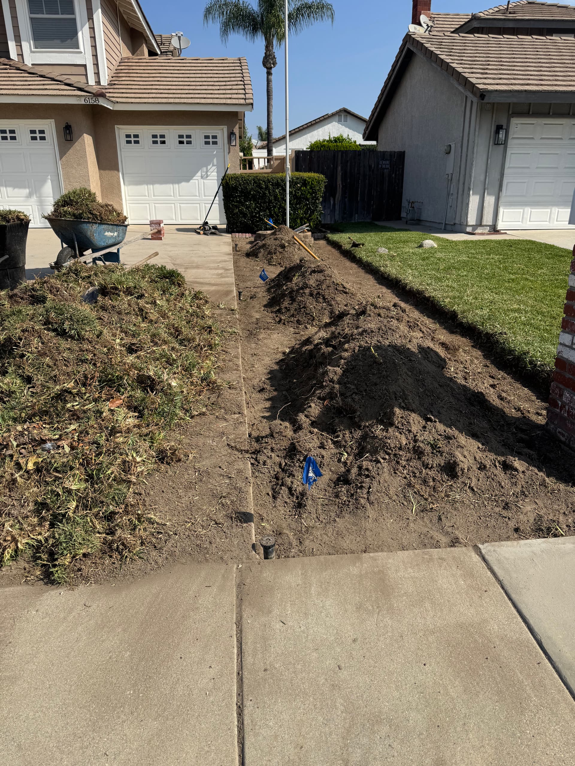 Gallery photos for Less Lawn, More Curb Appeal With River Rock and Clean Edging: Image #1